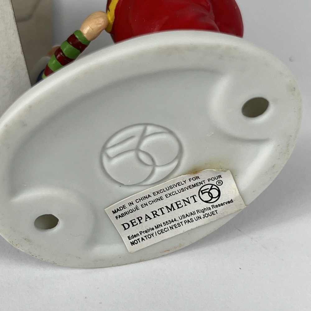 Dept 56 Just the Right Size Santa Figurine North Pole Series in Original Box - Picture 6 of 6